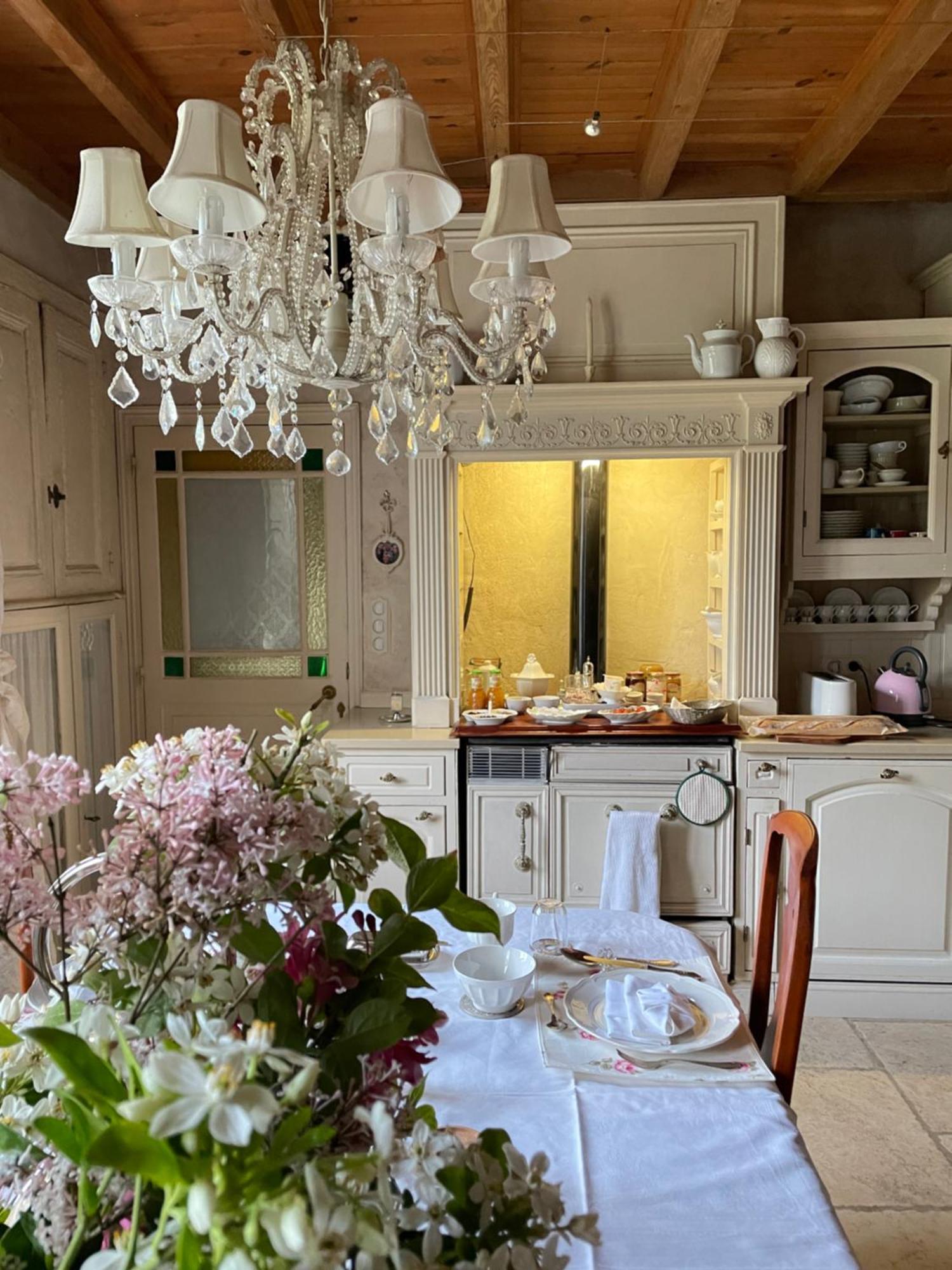 Chambre De Charme Dans Un Jardin De 1500M2 Nueil-sur-Layon Dış mekan fotoğraf